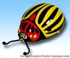 Jouets mécaniques en métal, tôle ou fer blanc Jouet mécanique en métal, tôle et fer blanc : jouet mécanique coccinelle