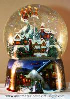 Boules à neige musicales de Noël disponibles sur commande (nous contacter) Boule à neige musicale de Noël : boule à neige musicale avec train et Père Noël