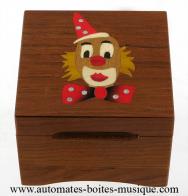 Boîtes à musique traditionnelles fabriquées en France Boîte à musique avec marqueterie traditionnelle : marqueterie clown