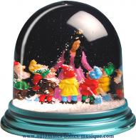 Boules à neige non musicales fabriquées en Allemagne (sur commande) Boule à neige classique non musicale allemande : boule à neige en plastique avec Blanche Neige et les 7 nains