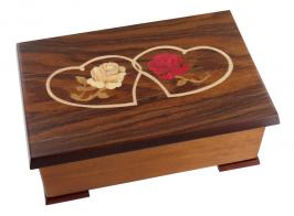 Boîtes à musique traditionnelles fabriquées en France Boîte à musique en bois marqueté : boîte à musique avec marqueterie deux coeurs