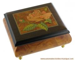 Boîtes à bagues musicales en bois naturel Boîte à bagues musicale en bois naturel : boîte à bagues avec marqueterie rose
