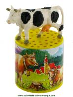 Boîtes à meuh, boîtes à vache et autres boîtes à son traditionnelles Boîte à meuh ou boîte à vache pour entendre le cri mécanique d'une vache