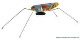 Jouets mécaniques en métal, tôle ou fer blanc Jouet mécanique en métal : sauterelle mécanique en métal, tôle et fer blanc