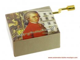 Boîtes à musique à manivelle en carton illustré Boîte à musique à manivelle de luxe "Grands compositeurs" : boîte à musique à manivelle "Mozart"