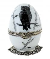 Oeufs musicaux de style Fabergé fabriqués en France Oeuf musical de style Fabergé fabriqué en France : oeuf musical en porcelaine avec hibou
