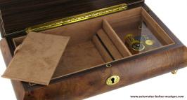 Boîtes à bijoux musicales en bois naturel fabriquées en Italie (18 et 30 lames) Boîte à bijoux musicale en bois naturel : grande boîte à bijoux de 18 lames avec marqueterie rose