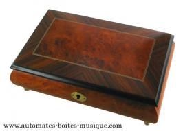 Boîtes à bijoux musicales en bois naturel fabriquées en Italie (18 et 30 lames) Boîte à bijoux musicale en bois de 30 lames : boîte à bijoux avec marqueterie simple filet