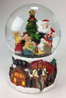 Boules à neige musicales de Noël disponibles sur commande (nous contacter) Boule à neige musicale de Noël : boule à neige de Noël en verre avec Père Noël distribuant des cadeaux.