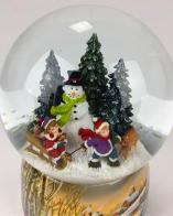Boules à neige musicales de Noël disponibles sur commande (nous contacter) Boule à neige musicale de Noël : boule à neige de Noël en verre avec enfants et bonhomme de neige rentrant de la forêt