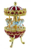 Oeufs musicaux en métal de style Fabergé Oeuf musical de style Fabergé en métal : oeuf musical rouge avec chevaux de carrousel tournants