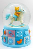 Boules à neige musicales classiques sur commande (Nous contacter) Boule à neige musicale animée avec globe en verre: boule à neige musicale scintillante bleue avec ours sur cheval