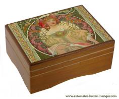Boîtes à bijoux musicales avec photo Boîte à bijoux musicale en bois avec photo imprimée: boîte à bijoux musicale Alphonse Mucha
