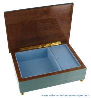 Boîtes à bijoux musicales en bois teinté fabriquées en Italie (18 lames) Boîte à bijoux musicale en bois de 18 lames avec marqueterie de motifs colorés : boîte à bijoux rectangulaire "3D"