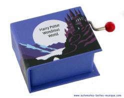Boîtes à musique à manivelle en forme de livre Boîte à musique à manivelle en forme de livre: boîte à musique à manivelle "Harry's wondrous world"