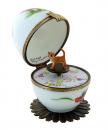 Oeuf musical de style Fabergé fabriqué en France: oeuf musical en porcelaine avec chat noir