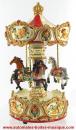 Carrousel musical miniature en résine : carrousel musical miniature rouge avec anges