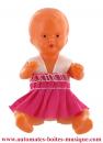 Très petite poupée articulée en matière plastique : poupée articulée fille avec jupe