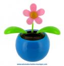 Fleur en pot animée par une cellule photovoltaïque : fleur animée solaire avec pot bleu